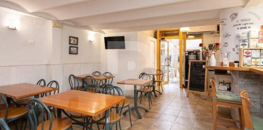 260 sq.m. commercial property for sale in Sants-Montjuic, Barcelona, Catalonia, Spain № 4569