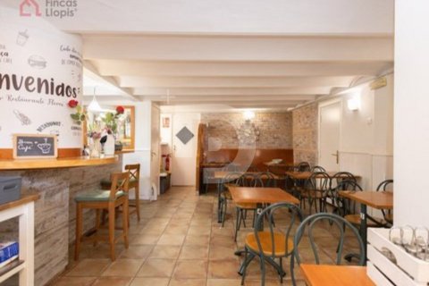 260 sq.m. commercial property for sale in Sants-Montjuic, Barcelona, Catalonia, Spain № 4569 - photo 2