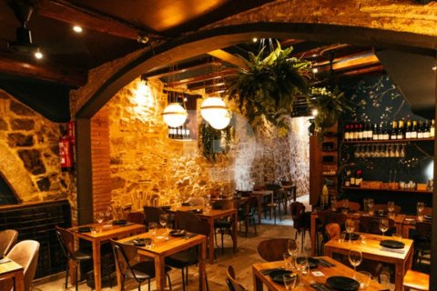 Купить коммерческую недвижимость в Л'Эшампле, Испания 120м², № 4565 - фото 2