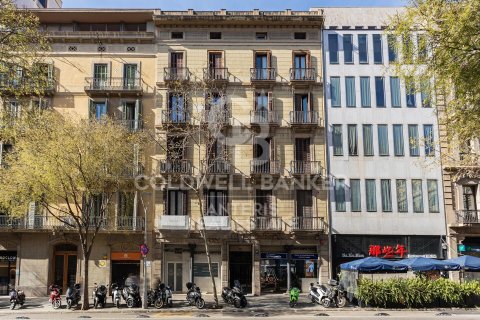 Купить квартиру в Барселона, Испания 203м², № 7844 - фото 3