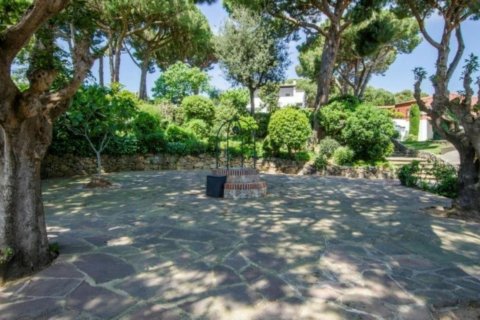 Сasa de 9 dormitorios en venta en Sant Andreu de Llavaneres, Barcelona, Cataluña, Spain № 1751 - foto 14