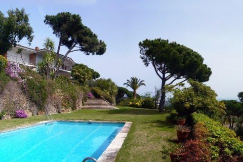 Купить дом в Пладжа-де-Аро, Испания с 14 комнат, № 1750 - фото 3