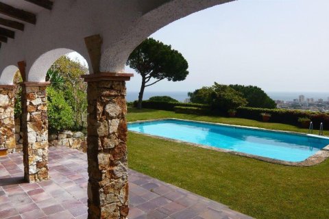 Купить дом в Пладжа-де-Аро, Испания с 14 комнат, № 1750 - фото 11