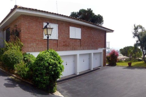 Купить дом в Пладжа-де-Аро, Испания с 14 комнат, № 1750 - фото 7