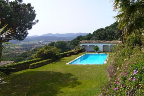 Купить дом в Пладжа-де-Аро, Испания с 14 комнат, № 1750 - фото 6