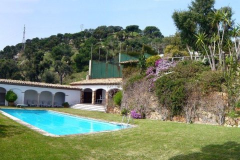 Купить дом в Пладжа-де-Аро, Испания с 14 комнат, № 1750 - фото 2