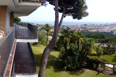 Купить дом в Пладжа-де-Аро, Испания с 14 комнат, № 1750 - фото 4