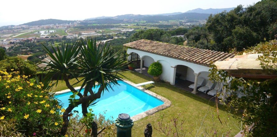 Дом с 13 спальнями в Пладжа-де-Аро, Герона, Каталония, Испания № 1750