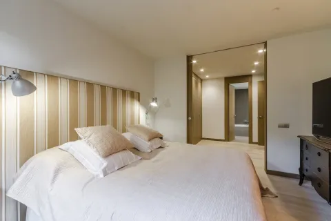 Купить квартиру в Барселона, Испания с 5 комнат, № 1748 - фото 13