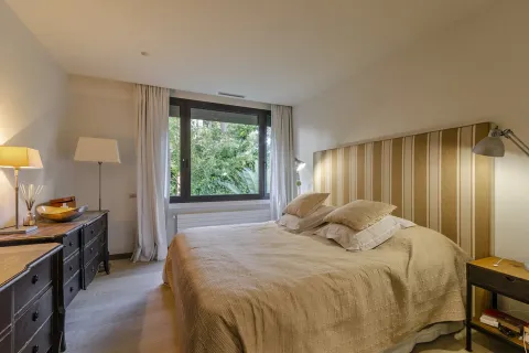 Купить квартиру в Барселона, Испания с 5 комнат, № 1748 - фото 5