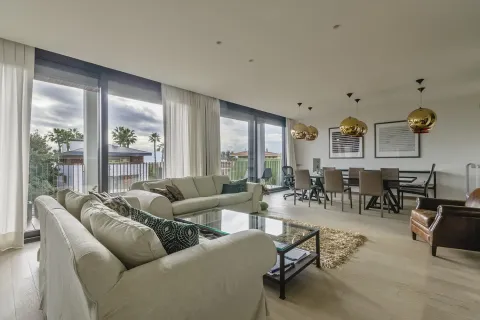 Купить квартиру в Барселона, Испания с 5 комнат, № 1748 - фото 4