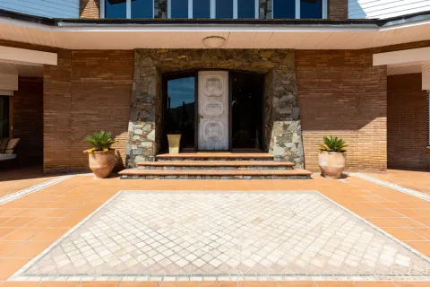 Купить дом в Монторнес-дель-Вальес, Испания с 6 комнат, № 1747 - фото 5