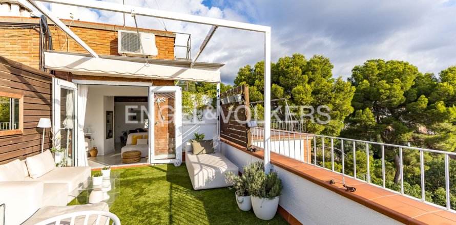 Пентхаус с 1 спальней в Барселоне, Каталония, Испания № 2552