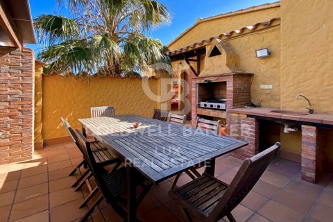 7 bedrooms house for sale in Empuriabrava, Girona, Catalonia, Spain № 6026 - photo 7