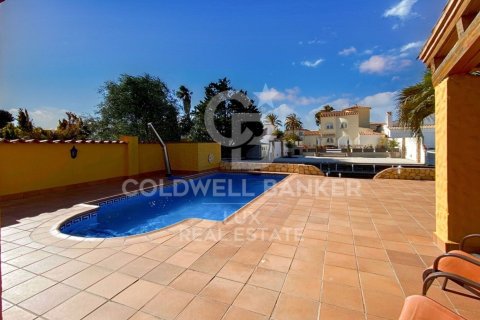 7 bedrooms house for sale in Empuriabrava, Girona, Catalonia, Spain № 6026 - photo 4