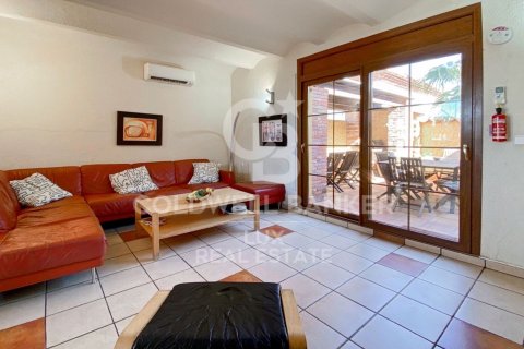 7 bedrooms house for sale in Empuriabrava, Girona, Catalonia, Spain № 6026 - photo 6