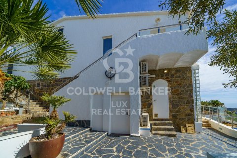 5 bedrooms villa for sale in Roses, Girona, Catalonia, Spain № 6027 - photo 11