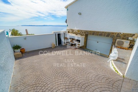 5 bedrooms villa for sale in Roses, Girona, Catalonia, Spain № 6027 - photo 24