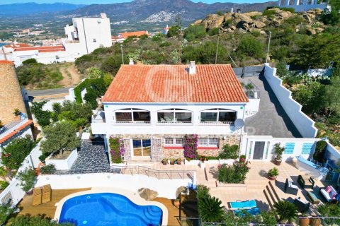 5 bedrooms villa for sale in Roses, Girona, Catalonia, Spain № 6027 - photo 25