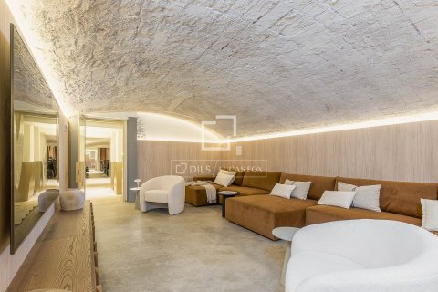 Apartamento de 2 dormitorios en venta en Barcelona, Cataluña, Spain № 4062 - foto 29