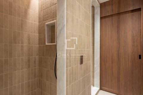 Apartamento de 2 dormitorios en venta en Barcelona, Cataluña, Spain № 4061 - foto 23