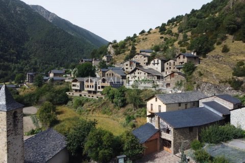 4 bedrooms house for sale in Principado De Andorra (Ninguna Poblacion Tiene C.P.), Lleida, Catalonia, Spain № 5635 - photo 20