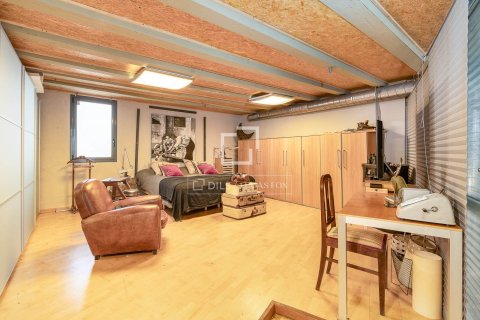 Купить квартиру в Барселона, Испания с 1 спальня, 218м², № 6424 - фото 10