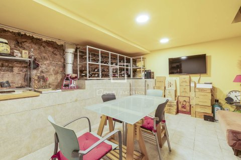 Купить квартиру в Барселона, Испания с 1 спальня, 218м², № 6424 - фото 30