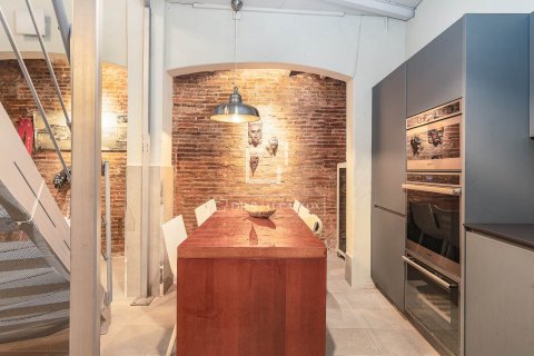 Купить квартиру в Барселона, Испания с 1 спальня, 218м², № 6424 - фото 6