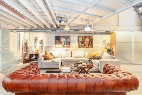 Купить квартиру в Барселона, Испания с 1 спальня, 218м², № 6424 - фото 5