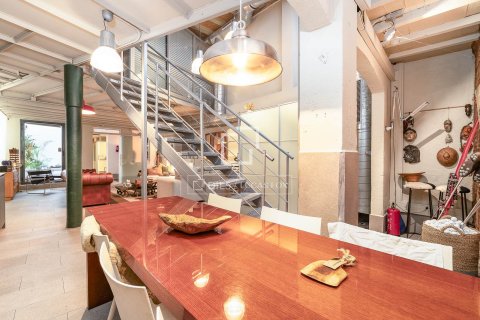 Купить квартиру в Барселона, Испания с 1 спальня, 218м², № 6424 - фото 7