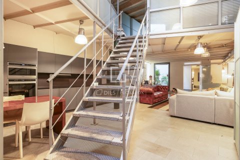 Купить квартиру в Барселона, Испания с 1 спальня, 218м², № 6424 - фото 8