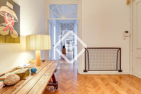 Купить квартиру в Барселона, Испания с 5 спален, 195м², № 6427 - фото 27