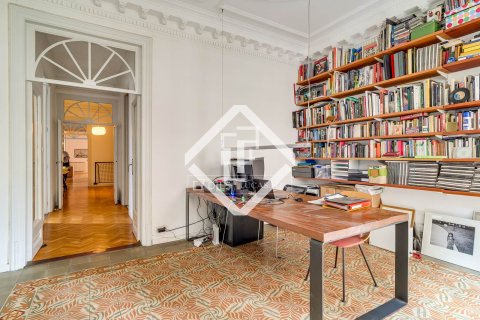 Купить квартиру в Барселона, Испания с 5 спален, 195м², № 6427 - фото 4