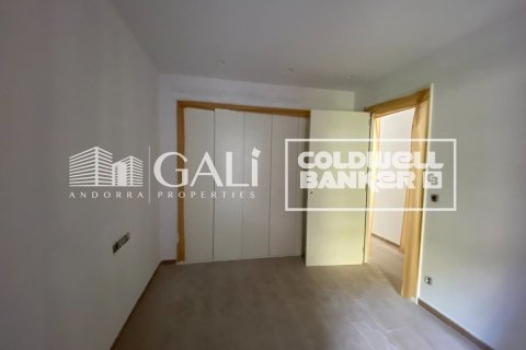 3 bedrooms apartment for rent in Principado De Andorra (Ninguna Poblacion Tiene C.P.), Lleida, Catalonia, Spain № 5261 - photo 7