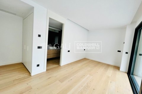 3 bedrooms apartment for rent in Principado De Andorra (Ninguna Poblacion Tiene C.P.), Lleida, Catalonia, Spain № 5260 - photo 15