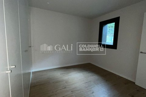 2 bedrooms apartment for rent in Principado De Andorra (Ninguna Poblacion Tiene C.P.), Lleida, Catalonia, Spain № 5265 - photo 12