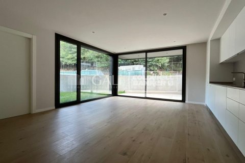 2 bedrooms apartment for rent in Principado De Andorra (Ninguna Poblacion Tiene C.P.), Lleida, Catalonia, Spain № 5265 - photo 4