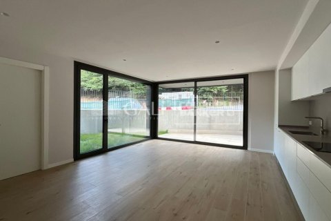 2 bedrooms apartment for rent in Principado De Andorra (Ninguna Poblacion Tiene C.P.), Lleida, Catalonia, Spain № 5265 - photo 3