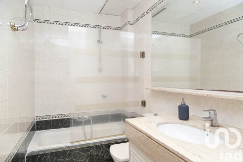 4 bedrooms apartment for sale in Barcelona, Catalonia, Spain № 4840 - photo 17