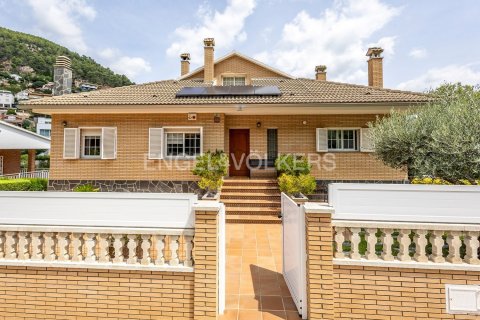 Дом с 4 спальнями в Валлиране, Барселона, Каталония, Испания № 2532