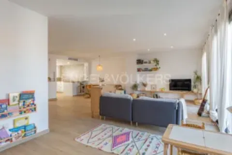 Дом с 4 спальнями в Барселоне, Каталония, Испания № 2534