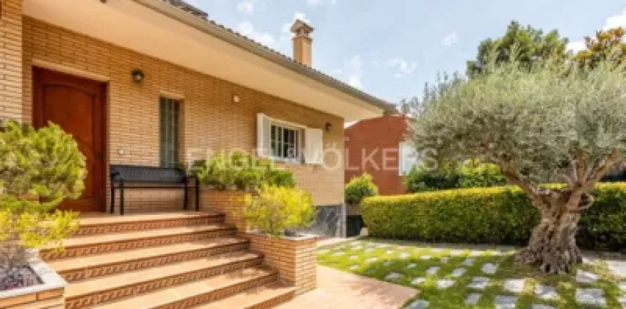 Дом с 4 спальнями в Валлиране, Барселона, Каталония, Испания № 2533