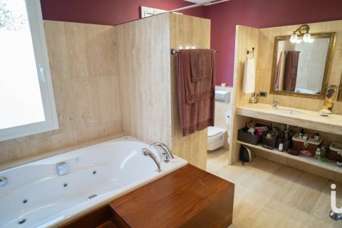 6 bedrooms house for sale in Premia De Mar, Barcelona, Catalonia, Spain № 5102 - photo 22