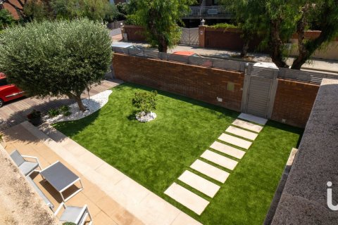 6 bedrooms house for sale in Premia De Mar, Barcelona, Catalonia, Spain № 5102 - photo 4