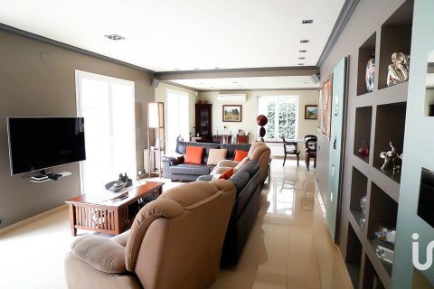 6 bedrooms house for sale in Premia De Mar, Barcelona, Catalonia, Spain № 5102 - photo 9