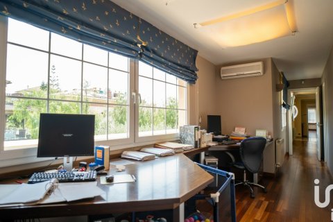 6 bedrooms house for sale in Premia De Mar, Barcelona, Catalonia, Spain № 5102 - photo 19