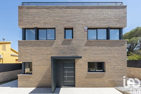 5 bedrooms house for sale in Canyelles, Barcelona, Catalonia, Spain № 5100 - photo 3