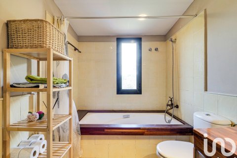 5 bedrooms house for sale in Sant Julia De Ramis, Girona, Catalonia, Spain № 5106 - photo 15