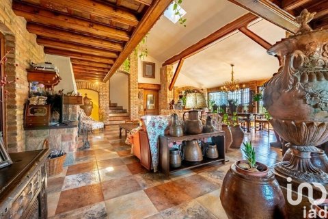 8 bedrooms castles for sale in El Mila, Tarragona, Catalonia, Spain № 5104 - photo 9